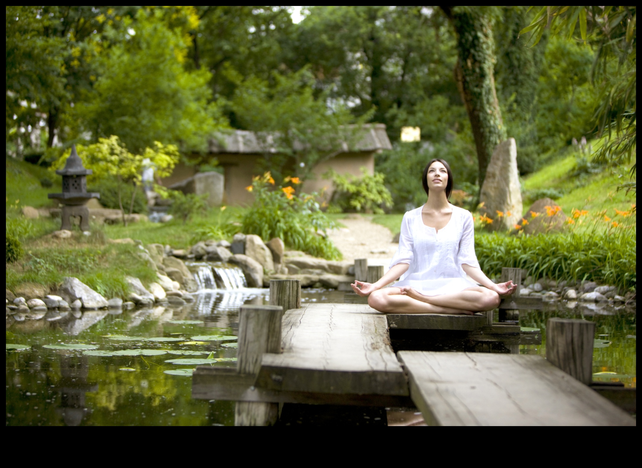 Manzaralar açık hava yoga mekanlarının tasarımına nasıl ilham veriyor ve etki ediyor?